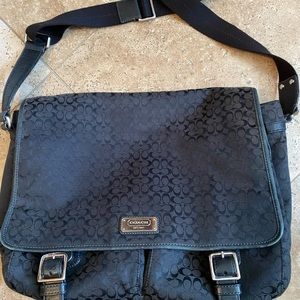 Coach Signature C Canvas Messenger Bag